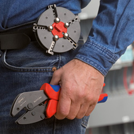 Verwendung von Zange für elektrische Stecker 515