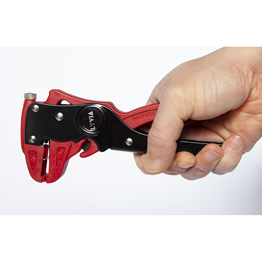 Utilisation de PINCE A DENUDER PROF MM 0.2-6 505