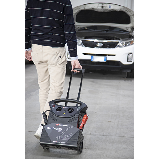 UNITA' AVVIAMENTO 12/24V 7200/3600A Uso di UNITA' AVVIAMENTO 12/24V 7200/3600A 505