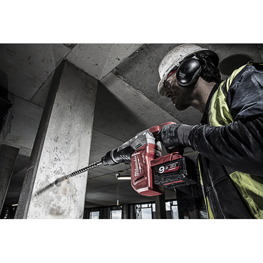 Verwendung von Akku-Bohrhammer M18 FUEL SDS Max 500