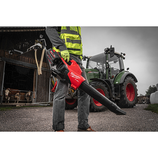 Verwendung von Gebläse 17,7 N mit Doppelbatterie (2x18V) M18 FUEL 500