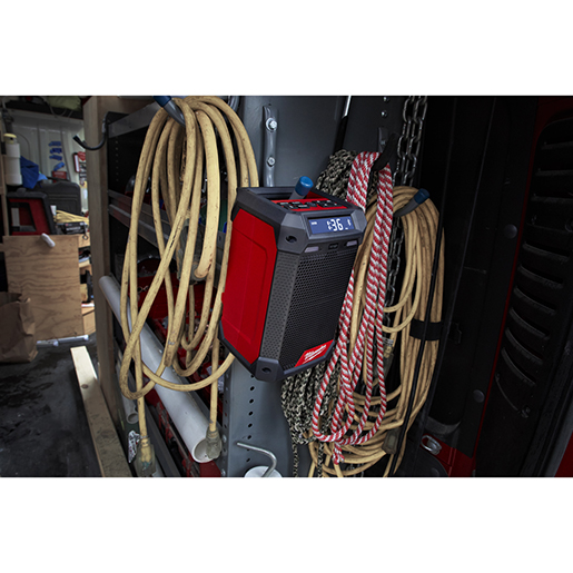 Verwendung von Radio DAB+ M12 Batterie/Strom und Ladegerät M12 505