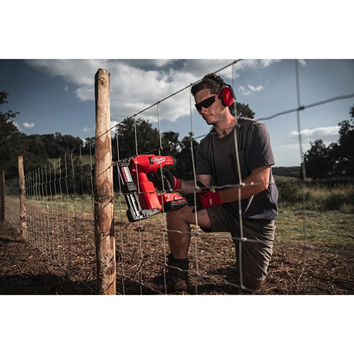 Uso di Cambrette zincate per graffatrice M18 FFUS 500