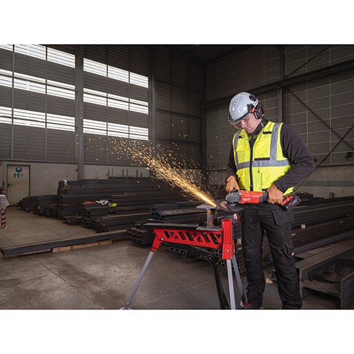 Uso di Smerigliatrice angolare con interruttore a paletta e freno M18 FUEL ONE-KEY 500