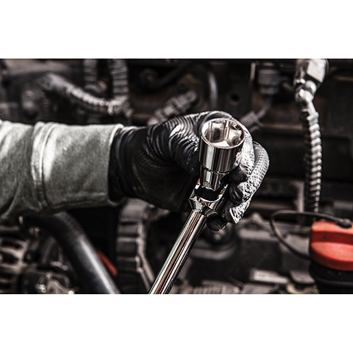 Uso di Chiave a T con bussola esagonale snodata 500