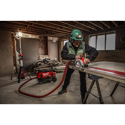 Uso di Sega circolare per legno Ø 190 mm M18 FUEL guida parallela e ONE-KEY 500