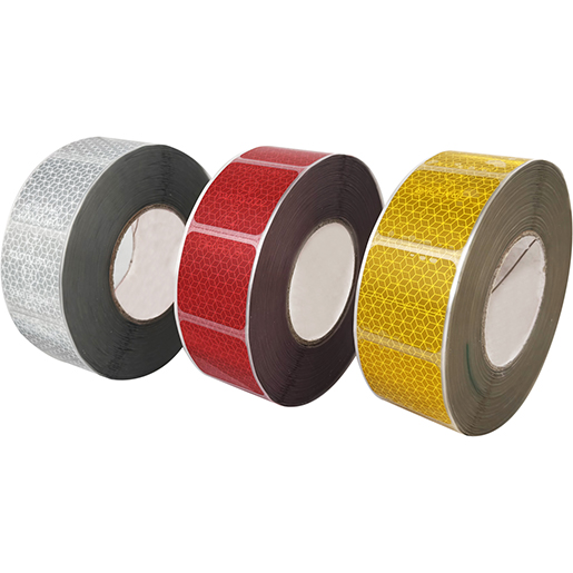 Cinta adhesiva retrorreflectante segmentada para lona