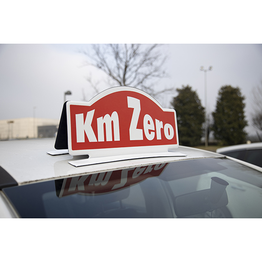 Uso di CARTELLO MAXI MAGNETICO KM ZERO 500