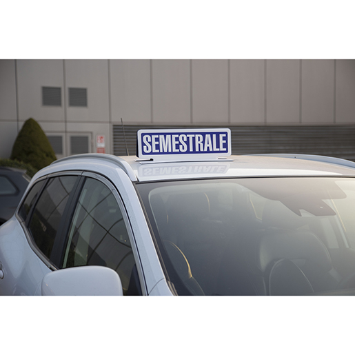 Uso di Cartello magnetico SEMESTRALE per esposizione veicoli 500