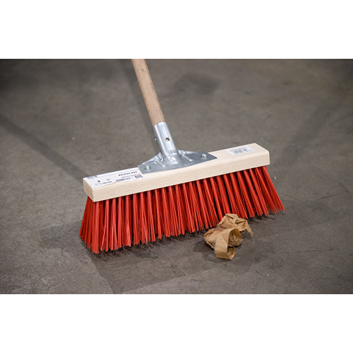 Verwendung von INDUSTRIE-BÜRSTE 30 CM MIT LOCH 500