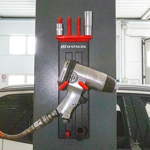 Verwendung von Magnetischer Werkzeughalter für Hebebühnen 505