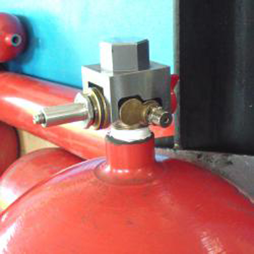 Verwendung von Flaschenventilschlüssel FCA CNG 500
