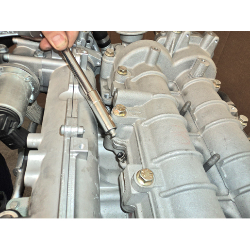 Uso di KIT ESTRAZIONE CANDELETTE UNIVERS 505