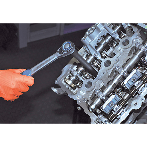 Utilisation de DOUILLE LONGUE PSA TORX 1/2" E12 500