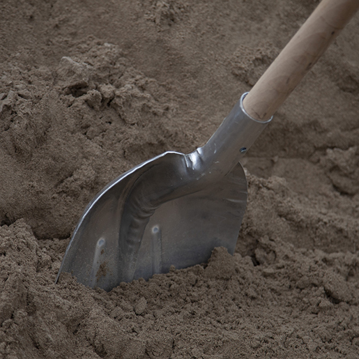 Verwendung von Aluminium-Schneeschaufel mit Stiel 510