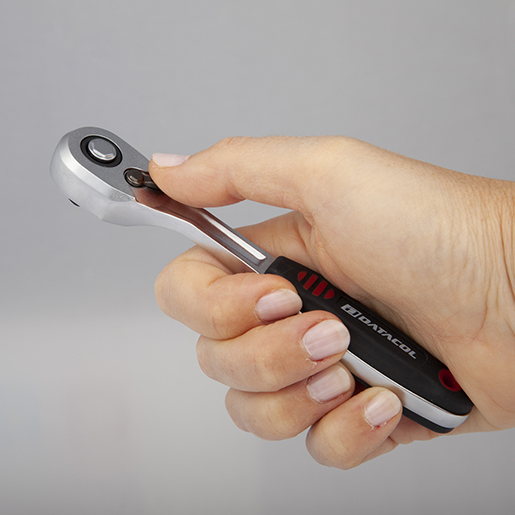 Uso de LLAVE CARRACA 1/4 500