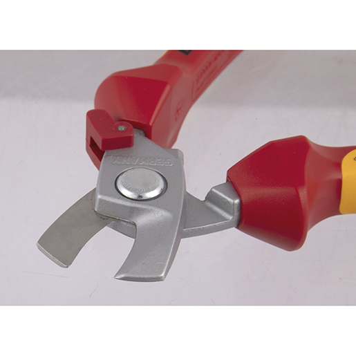 PINZA CORTACABLES 180MM 1000V. Detalle de PINZA CORTACABLES 180MM 1000V. 300