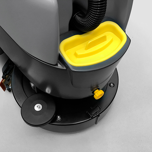 Detail von Bodenreinigungsmaschine mit Bediener am Boden PROFESSIONAL DART 310