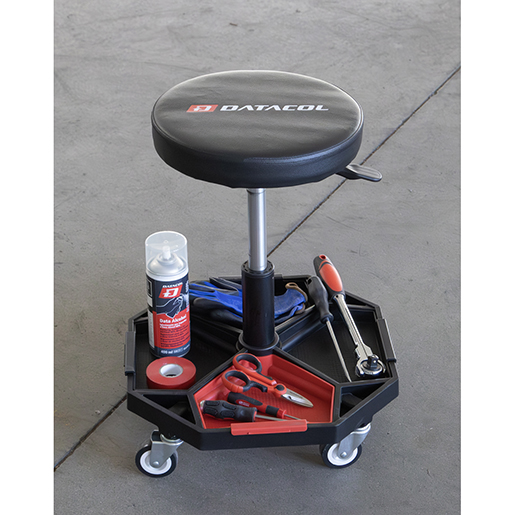 Uso de Taburete neumático con ruedas y bandeja para herramientas 500