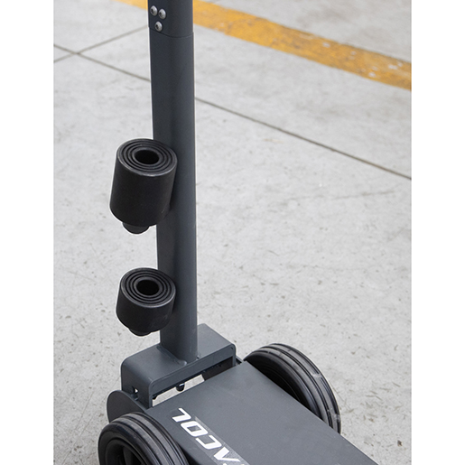 Sollevatore idraulico a batteria a 2 sfilate 40 – 20 t Dettaglio di Sollevatore idraulico a batteria a 2 sfilate 40 – 20 t 320