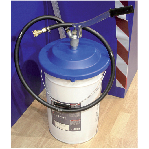 Utilisation de POMPE A GRAISSE POUR FUT KG 25 D270 MM. 500