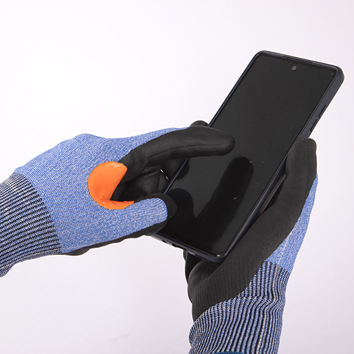 Verwendung von Power cut Handschuh 505