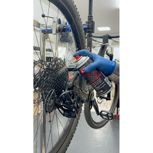 Uso di Sgrassante per catene bici e motociclette BIKE DEGREASER 510