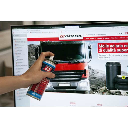 Uso di Pulitore per schermi LCD e al plasma 500