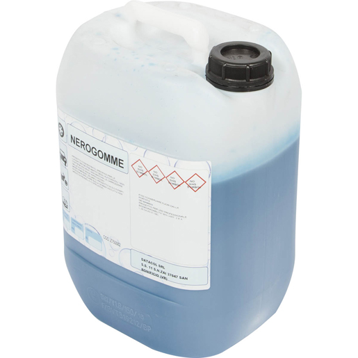 Liquido concentrato per il trattamento rigenerante dei pneumatici